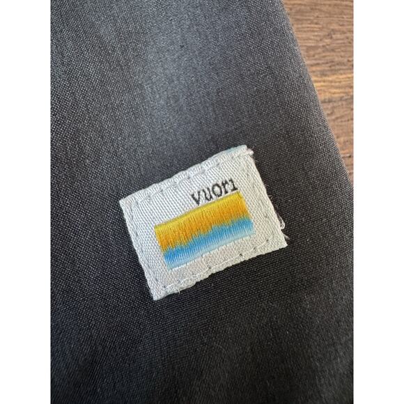 Vuori Banks Shorts Mens Medium Running Unlined Surf Swim 7 In Inseam - Picture 8 of 8